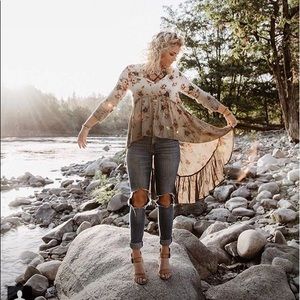 🌼Boho🌼BKE 🌼Gimmicks high low top size small